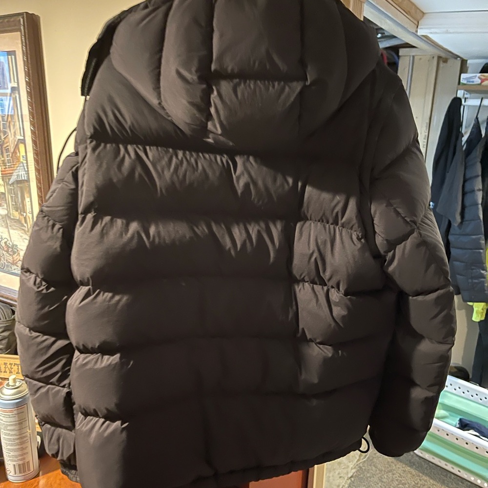 Burberry Black Puffer Jacket - Picture 6 of 10